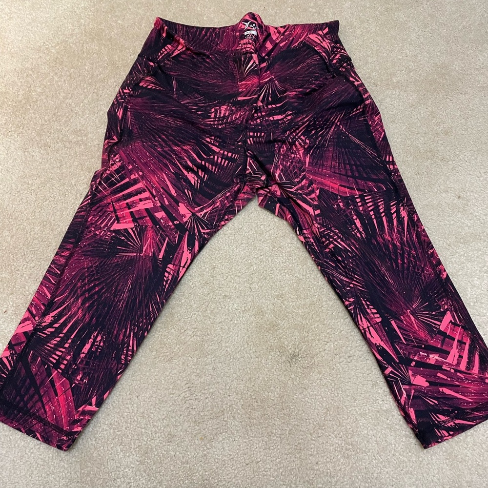 (XL) womens old navy go dry active capris